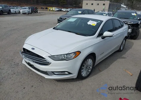 2018 Ford Fusion Hybrid Se z USA, uszkodzony, nr VIN 3FA6P0LU2JR131569